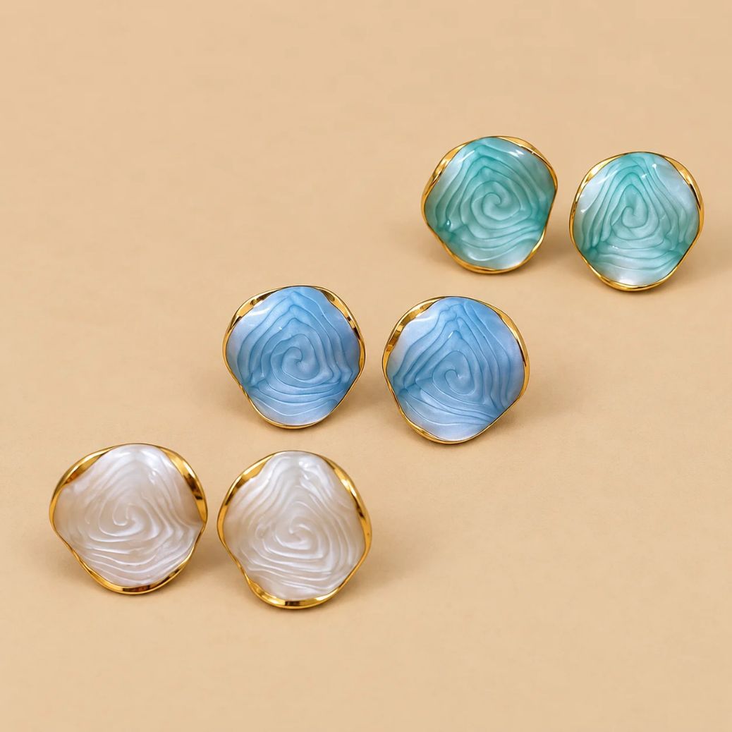 Aretes de Nácar Dorados