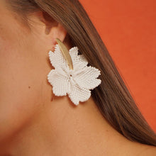 Cargar imagen en el visor de la galería, ARETES SAUCE
