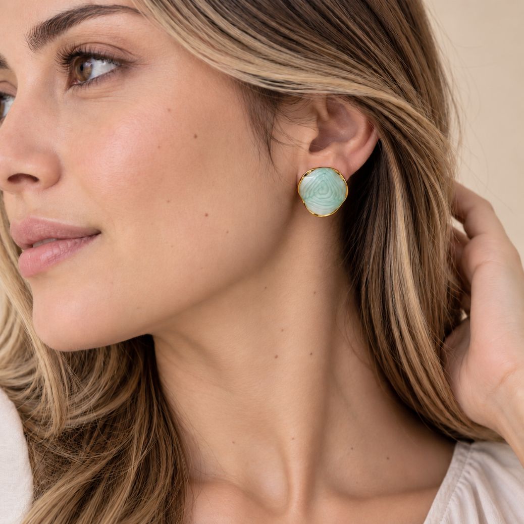 Aretes de Nácar Dorados