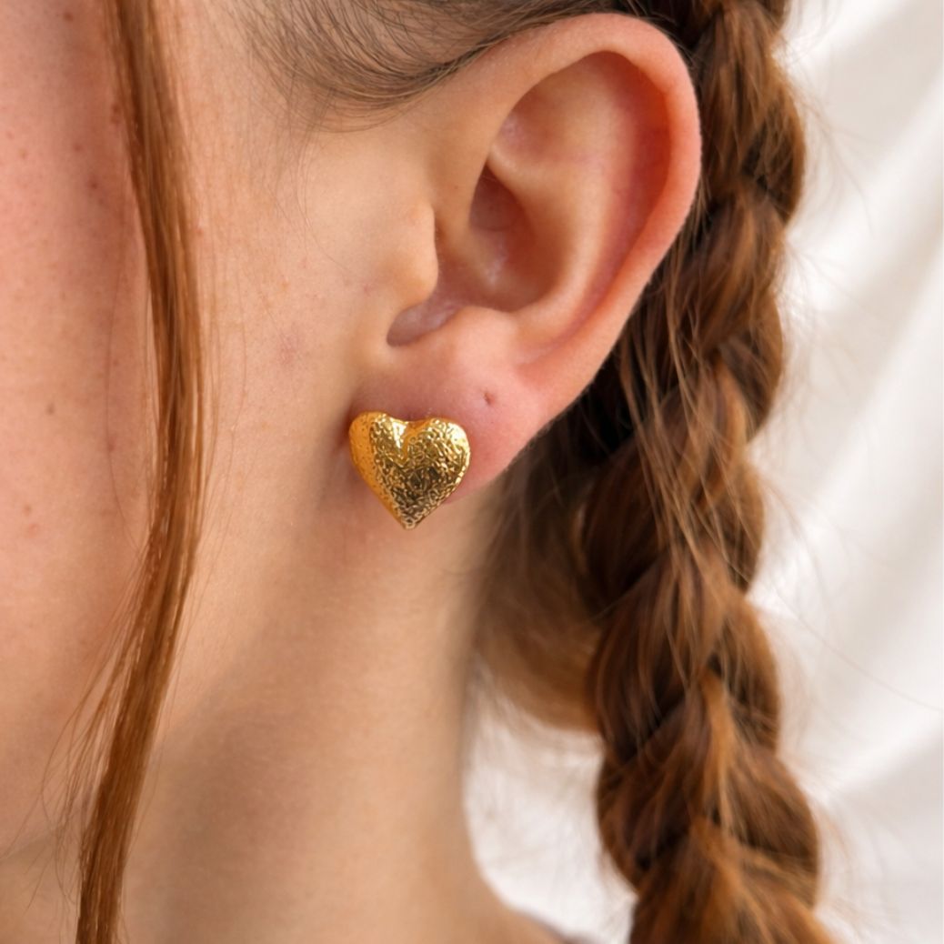 Aretes corazón brillos