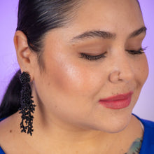 Cargar imagen en el visor de la galería, ARETES RAICES
